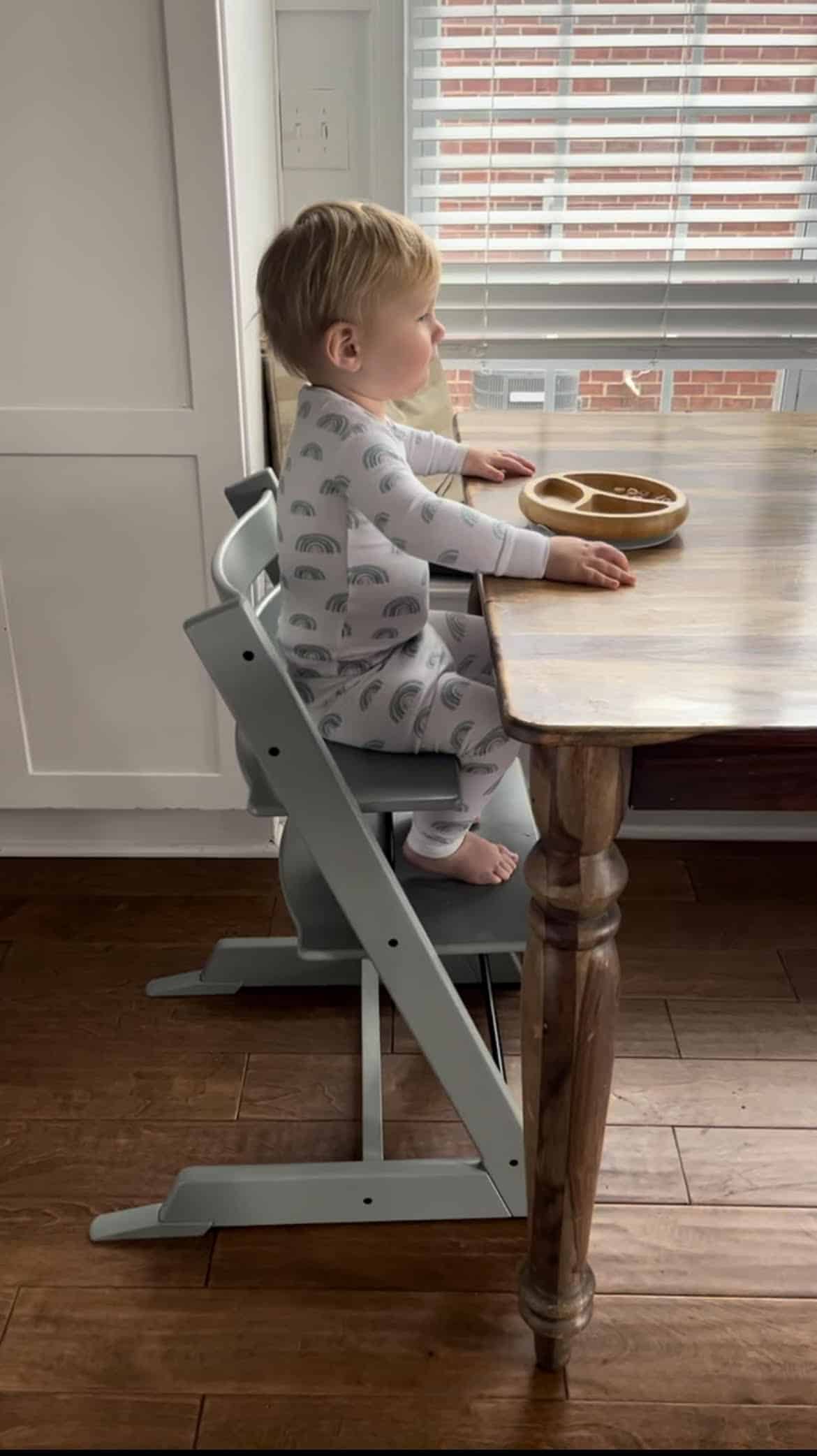 High Chair Positioning Guide - The Baby Dietitian